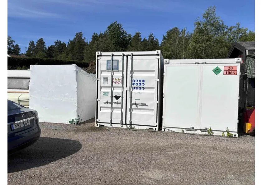 Electrolyzer and pressure storage awaiting installation